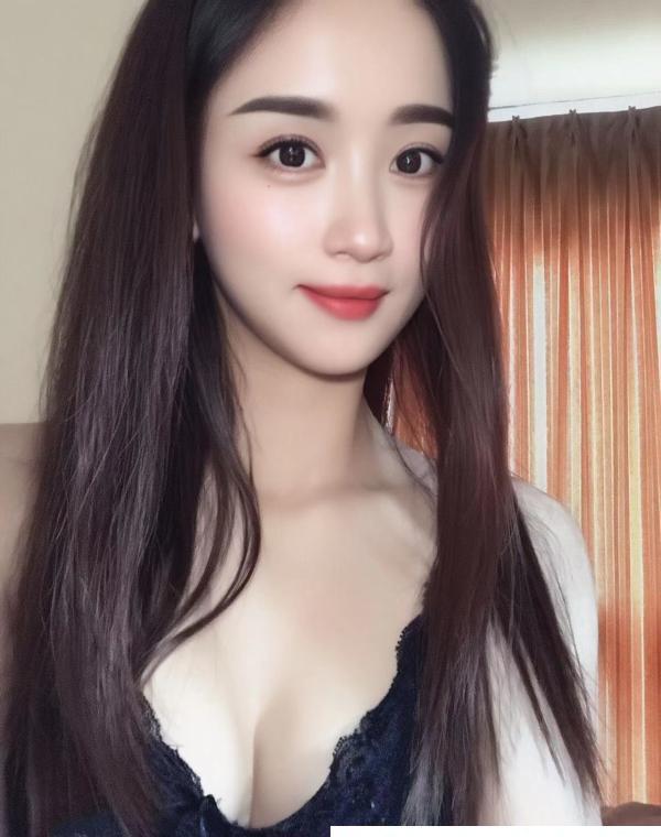 甜妹翘屁股